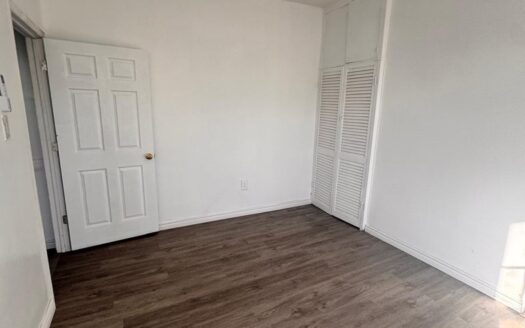 3 Bedrooms Apartment